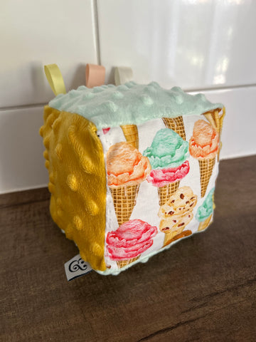 Cube d'éveil